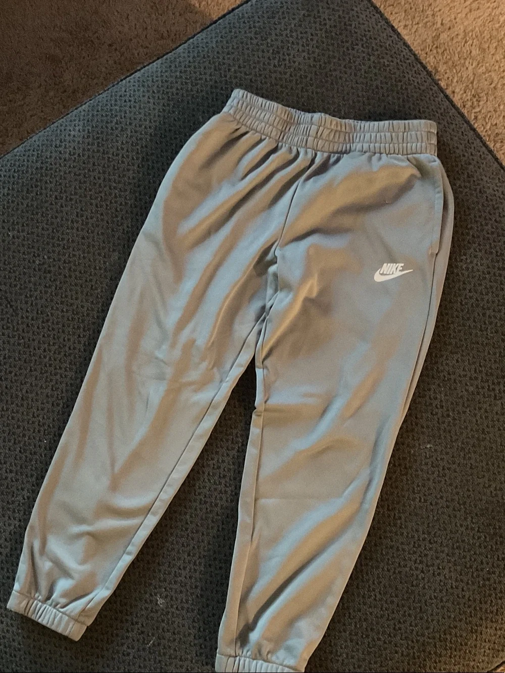 Boys Nike Kids Gray Two-Piece Zip Dri -fit Tracksuit. Size M